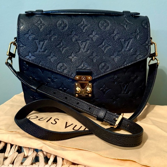 Louis Vuitton Handbags - Louis Vuitton Black Pochette Metis Leather Monogram Bag